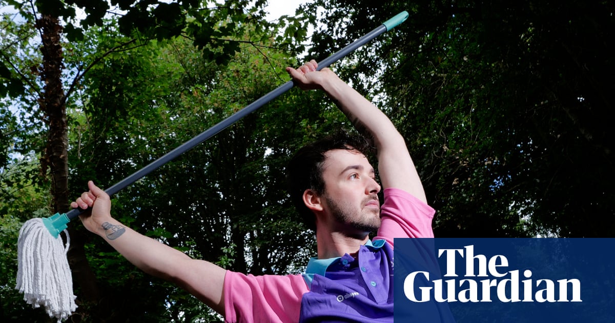 ‘It’s OK to mess around’: how ‘mop man’ stole the show at Glasgow’s Commonwealth Games | Commonwealth Games