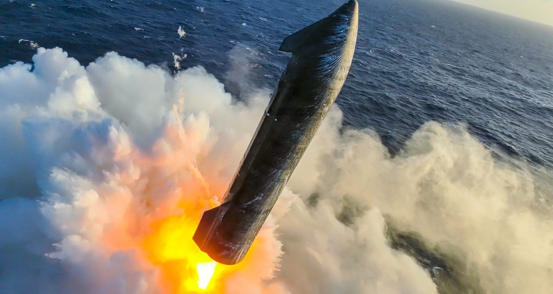 Watch SpaceX's Starship land at sea in these stunning new videos