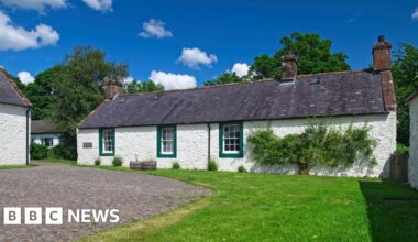 Robert Burns farm charity warns members after Beacon CRM cyberattack data breach - BBC