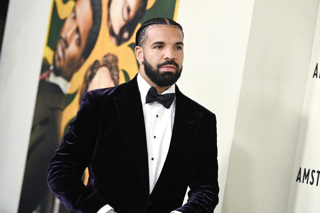 Drake Barks for 'Goth Girl' Streamer in Viral Video: 'Good Boy'