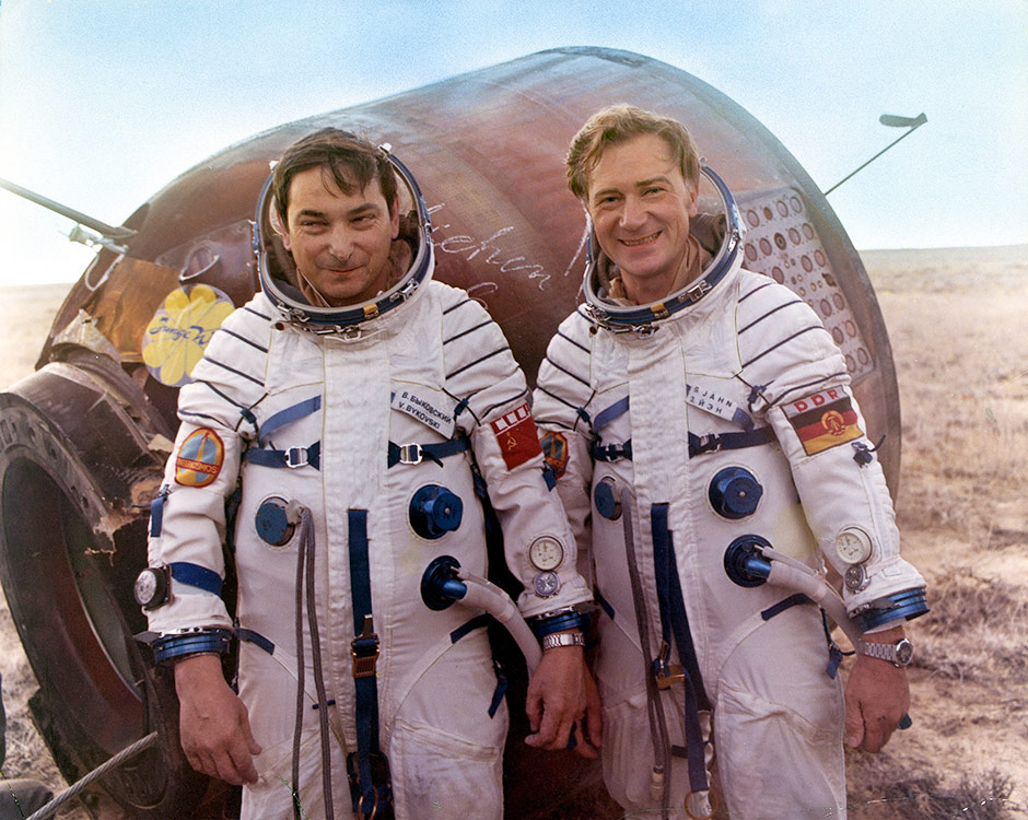 Soyuz 31 crewmates Valery Bykovsky and Sigmund J&auml;hn are seen after landing in Kazakhstan in September 1978.