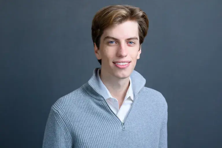 Leopold Aschenbrenner. (Photo: Josh Edelson courtesy of Situational Awareness) לאופולד אשנברנר קרן גידור Situational Awareness