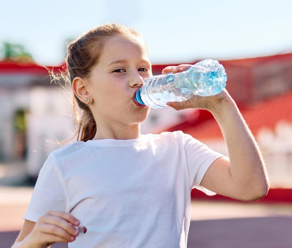 Pay special attention to children (Photo: Shutterstock/pics five) מים