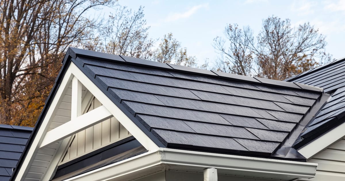 Tesla ditches solar roof — and embraces regular solar…