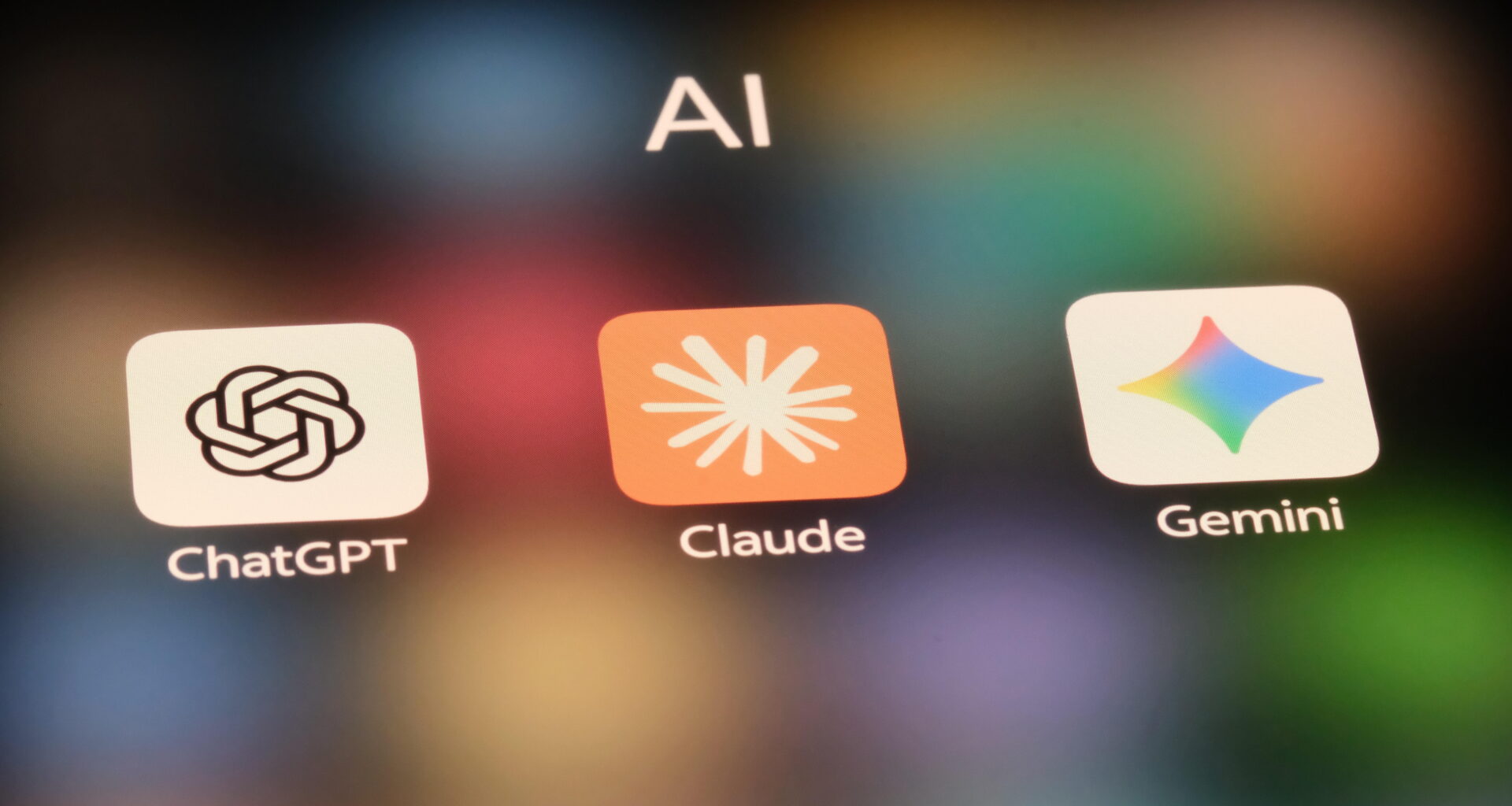 ChatGPT vs. Gemini: Which Chatbot Is Better at Seeing the World Around You?