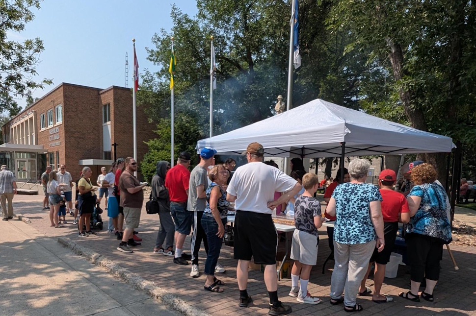 Taste of Summer: supporting Envision's free counselling, in-home supports - DiscoverWeyburn.com