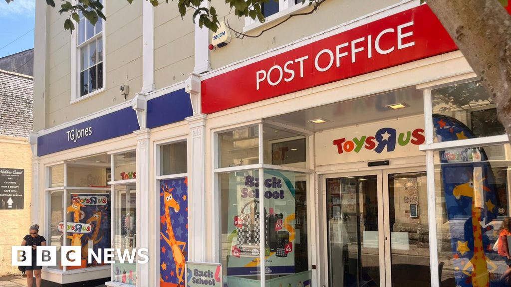 'Fight to keep' Truro Post Office in city after closure - BBC