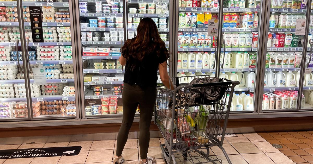 US consumption shows signs of strain