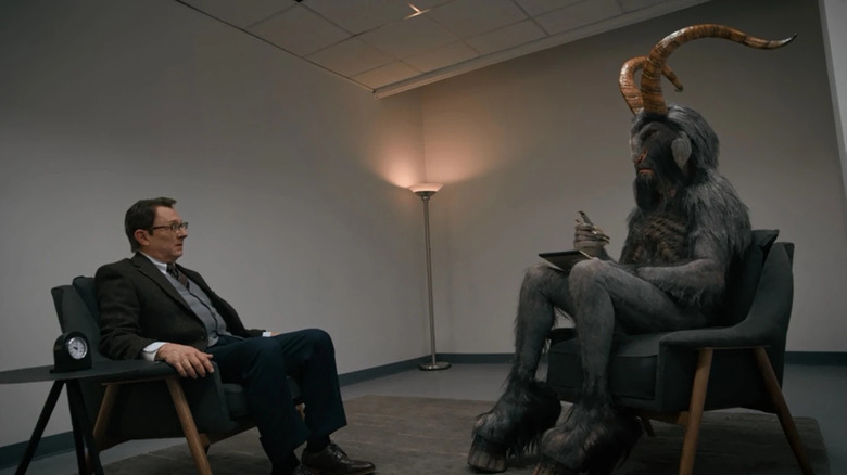 Leland (Michael Emerson) speaking to a devil therapist on 