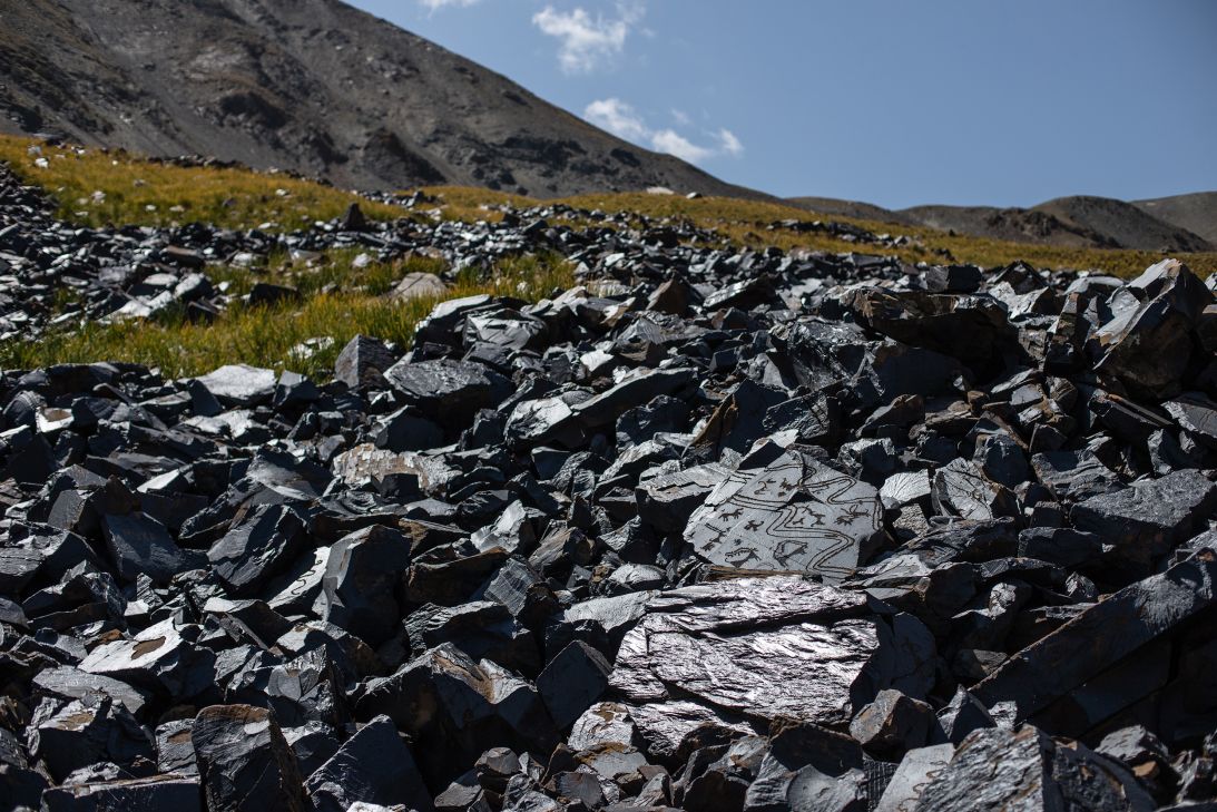 Research dates the earliest petroglyphs on-site to the Bronze Age.