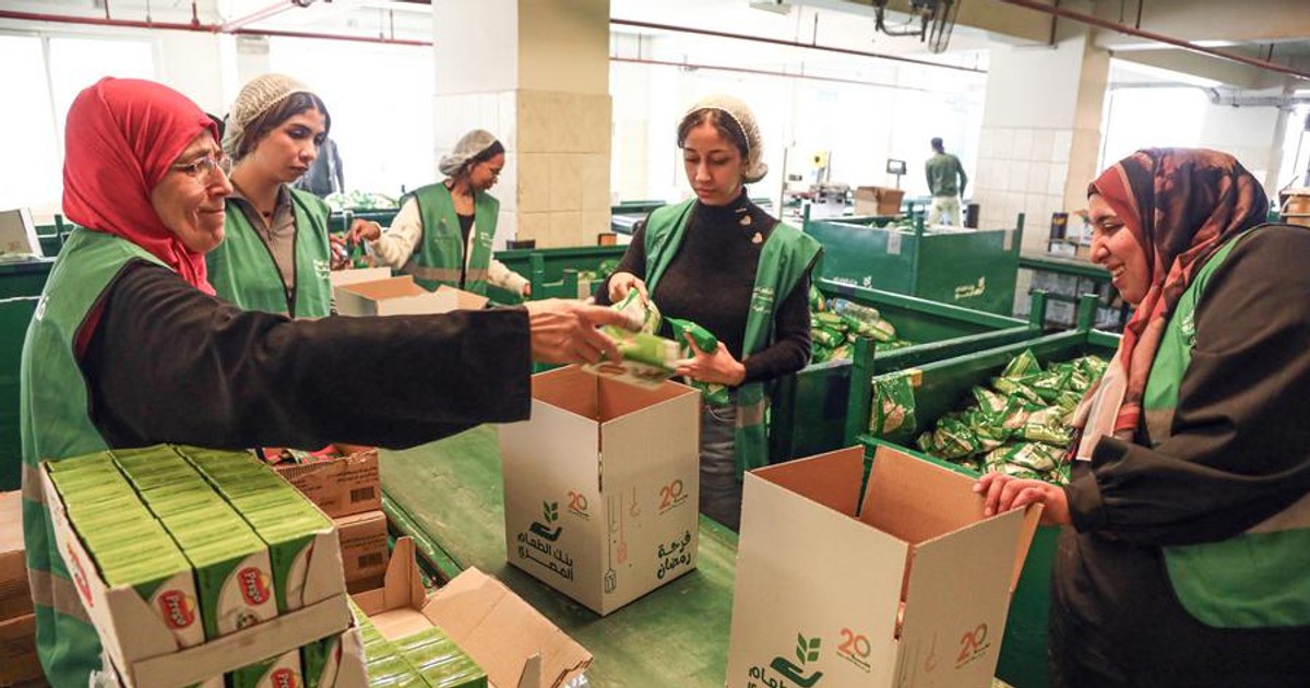 Africa’s 2nd-richest economy sends massive aid convoy to war-ravaged Gaza with 62,500 food baskets and 1,874 tons of fuel