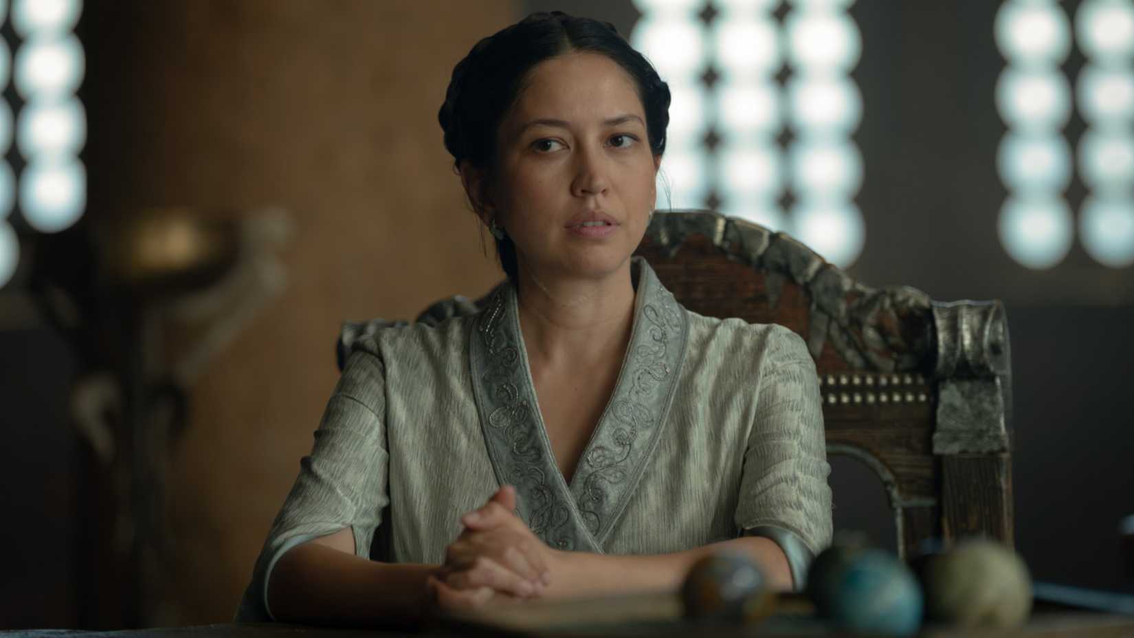 Mysaria at the Small Council table in House of the Dragon Season 3