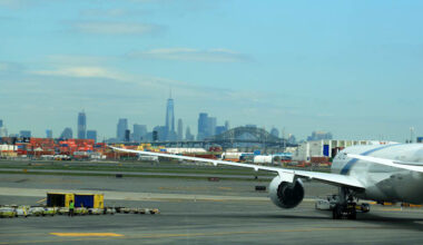 El Al plane lands in Newark, New Jersey credit: Shutterstock