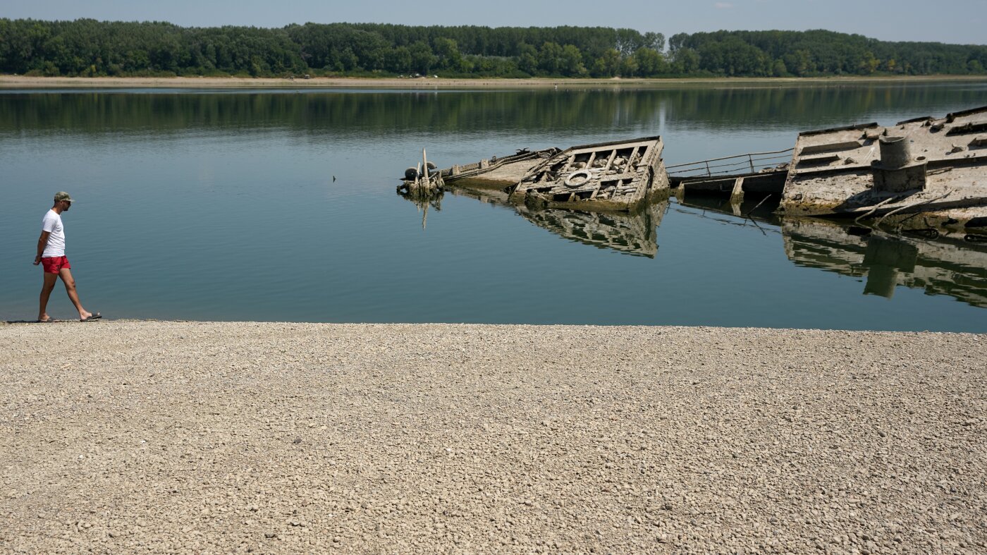 Europe heat wave strains energy and wildfire response : NPR