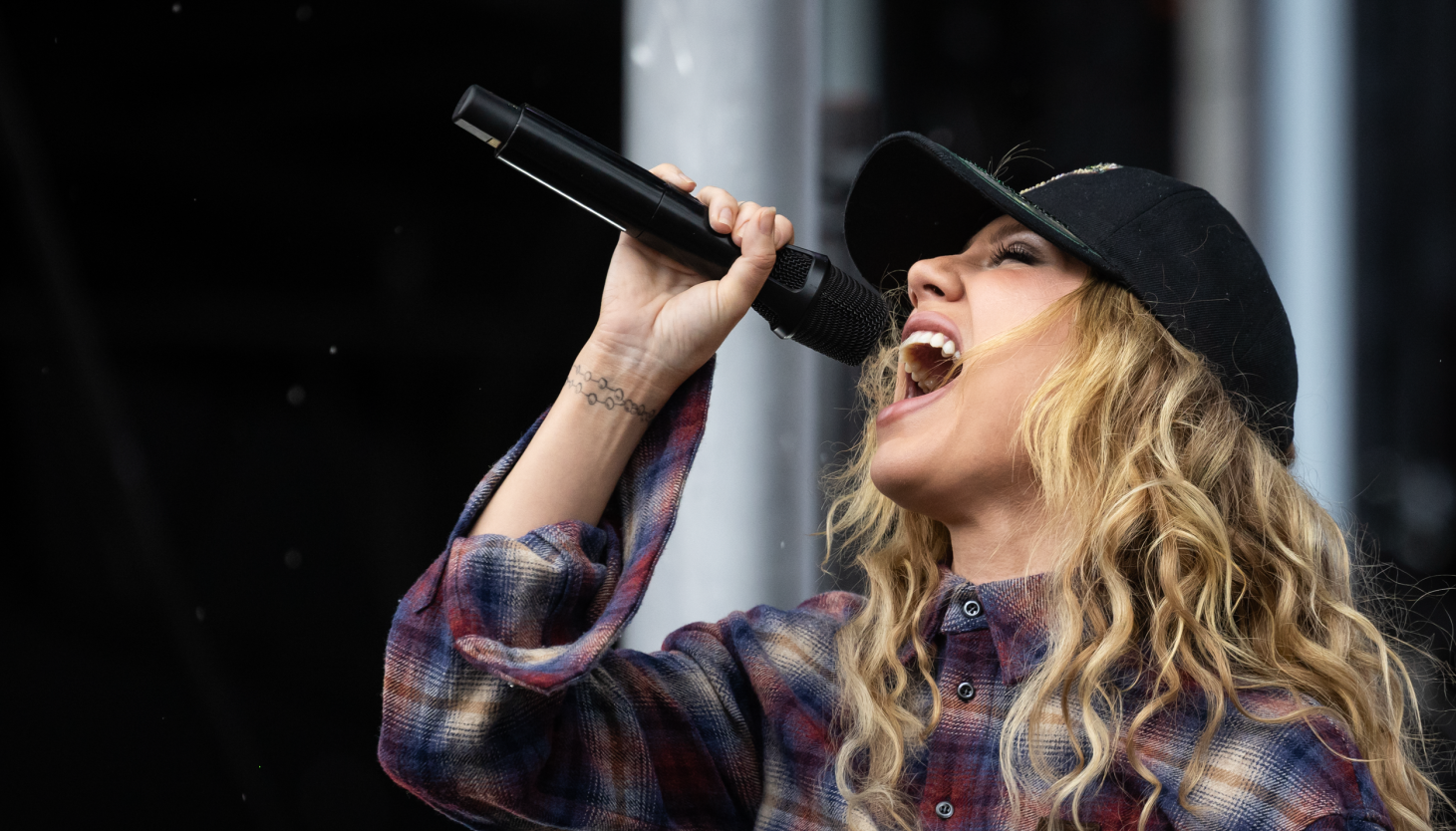 Review: Slayyyter finds her best Worst self at Lollapalooza