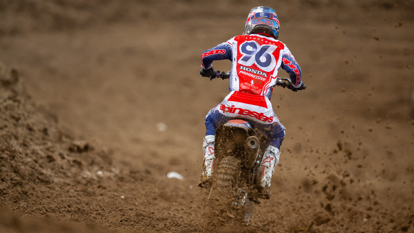Hunter Lawrence wins 450 Budds Creek Moto 1 as Jett Lawrence struggles to fifth