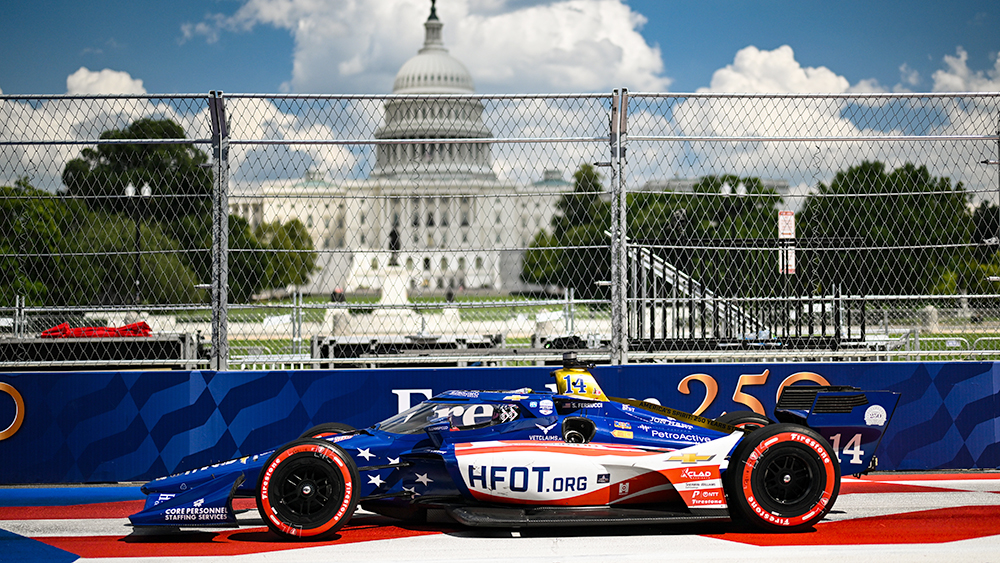 INDYCAR Notebook: Foyt Renews With Longtime Partner