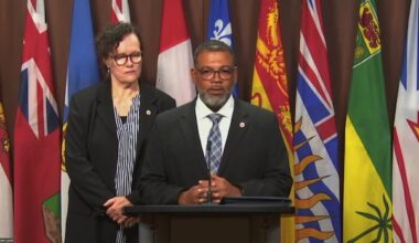 Health-care groups call on Ottawa to stop Alberta’s dual medical practice model