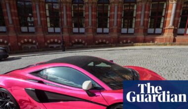 Supercar maker McLaren to create 1,000 UK jobs as part of £450m tech investment | Automotive industry