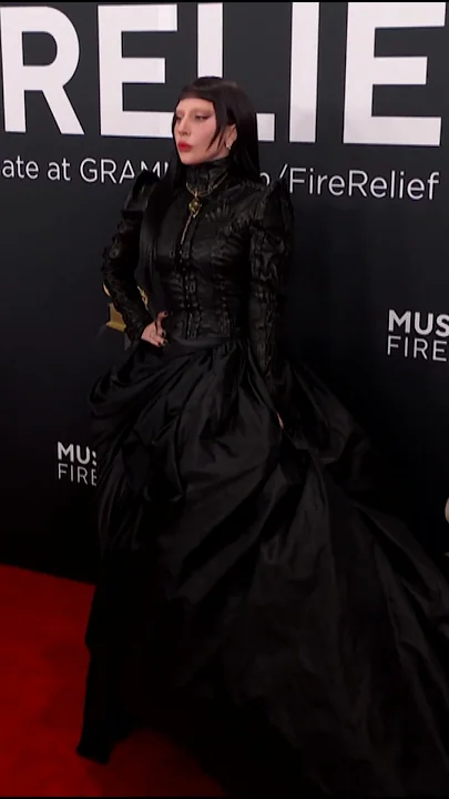 Lady Gaga, fiancé welcome child - YouTube