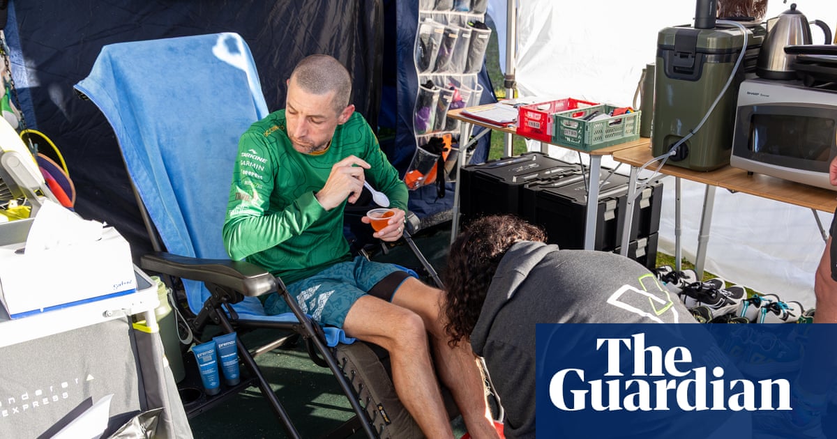 Record-breaking ultrarunner has 500ml of pus drained from leg: ‘I just didn’t quite feel right’ | Australia sport