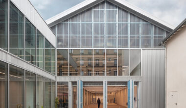 Paris USMT Bizot Sports Centre / THINK TANK architecture