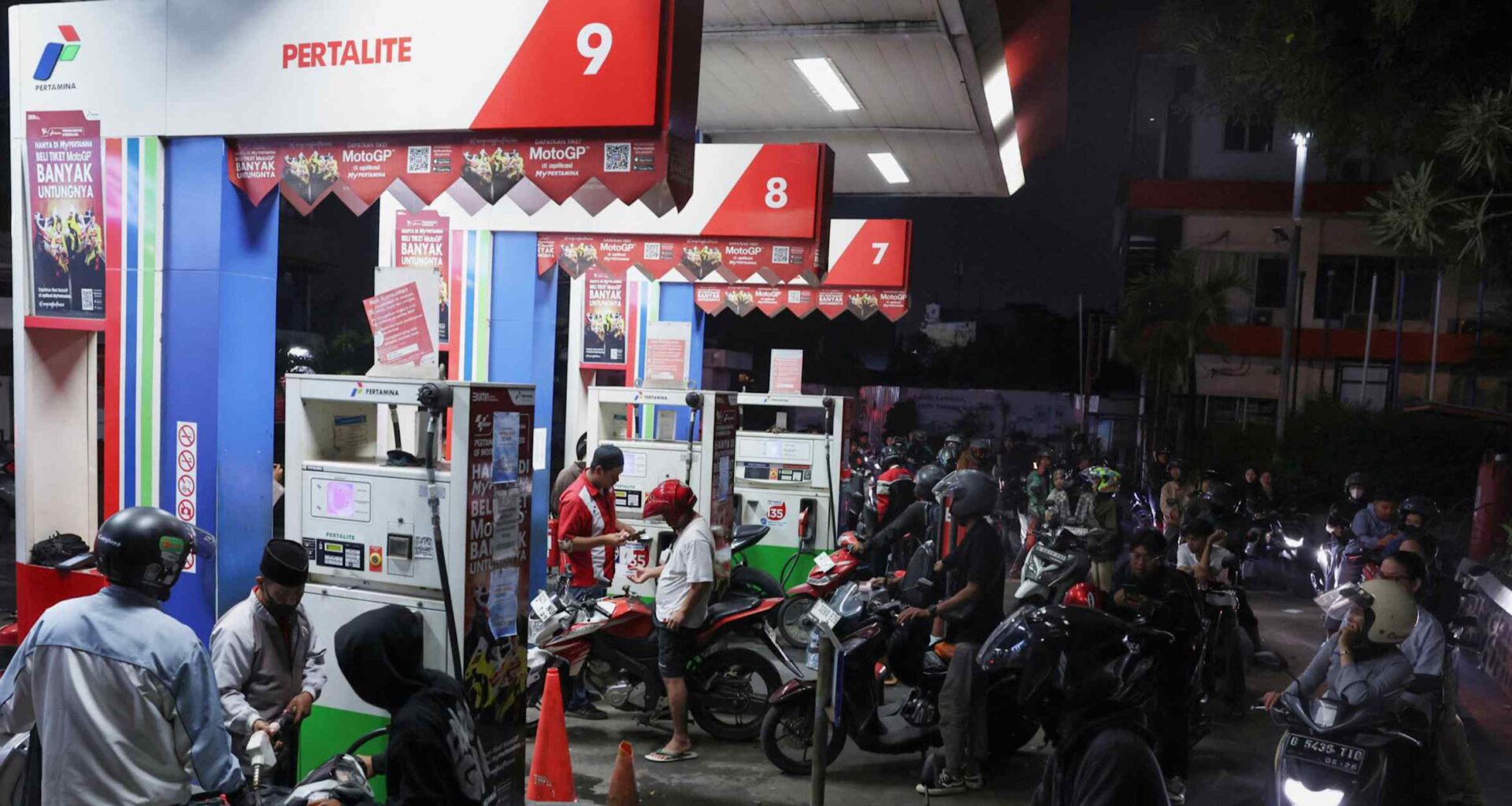 Despite inflation, emerging economies struggle to raise interest rates