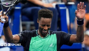 Gael Monfils thanks the US Open crowd for their support