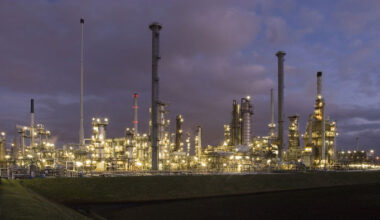 Global Refinery Crunch Pushes Diesel Prices to New Records