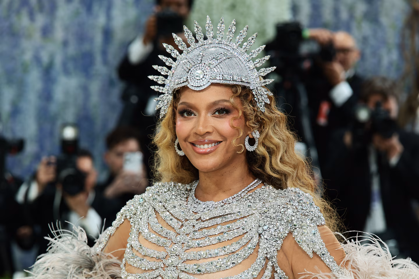 Beyoncé drops anniversary ‘B’Day’ album on her birthday, featuring Selena