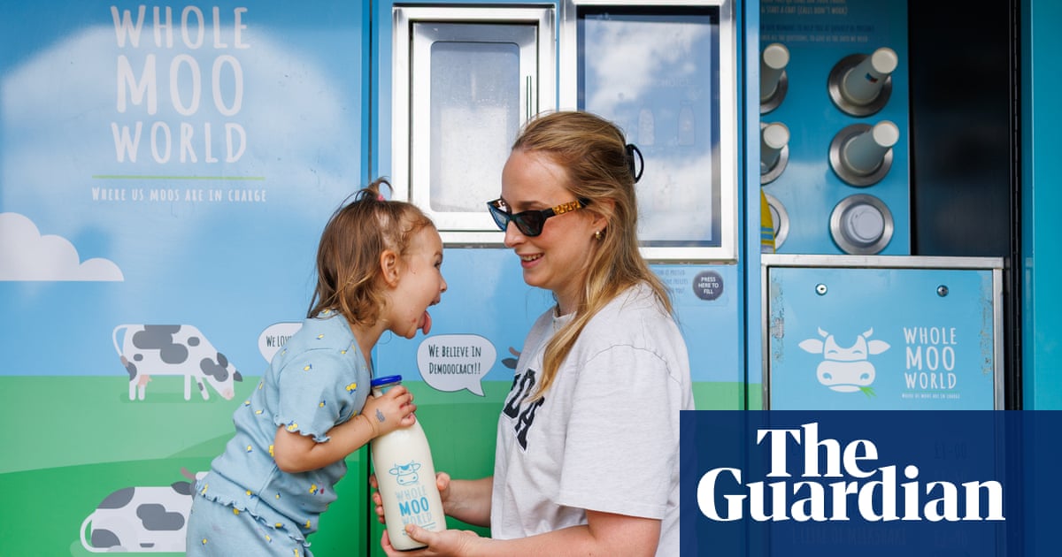 From milk to sausage rolls: how vending machines could help tackle UK ‘food deserts’ | Food & drink industry