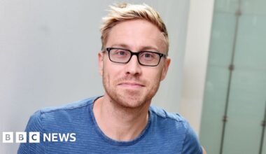 Russell Howard 'devastated' after his baby son died hours after birth - BBC