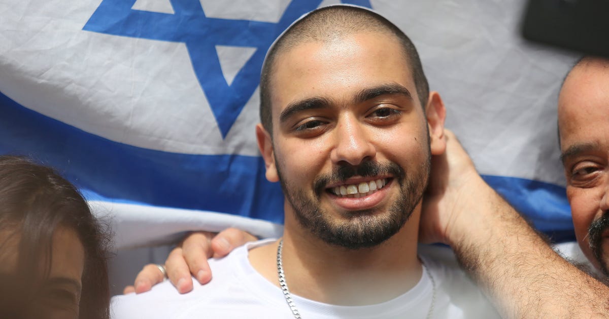 Herzog pardons IDF soldier convicted of killing wounded Palestinian assailant - haaretz.com