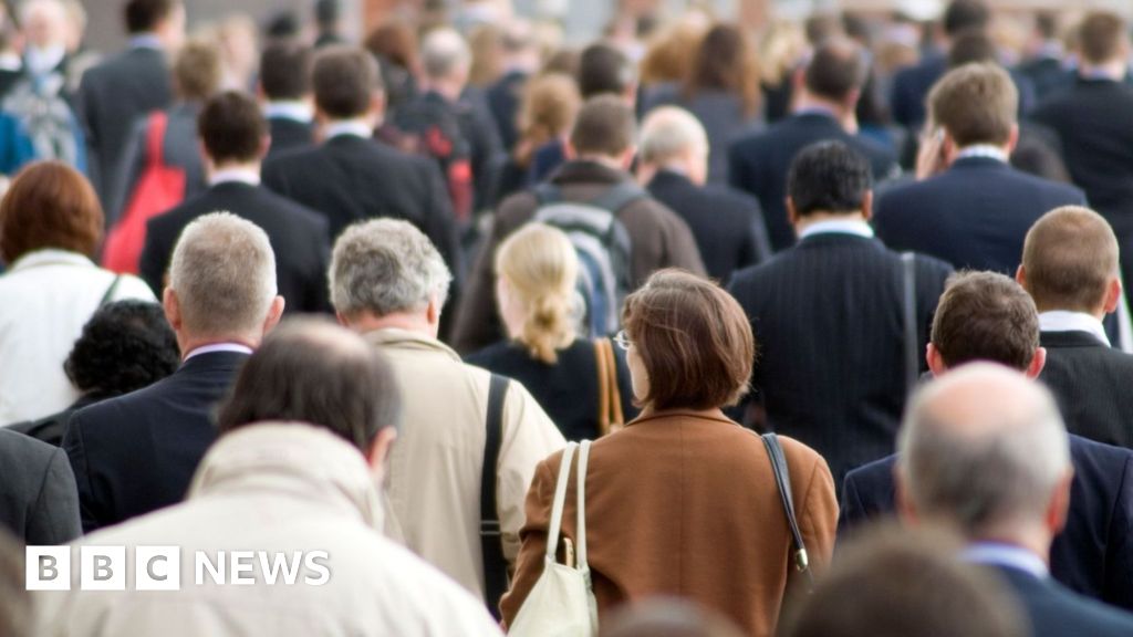 UK long-term borrowing costs highest since 1998 ahead of October Budget - BBC
