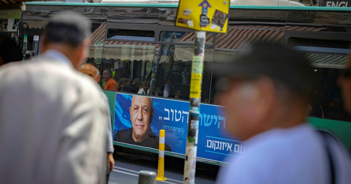 Channel 13 News Poll: Eisenkot Bloc Leads With 52 Seats, Netanyahu Bloc With 51 - Haaretz