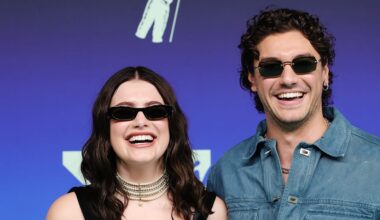 Watch Belmont Cameli and Ella Bright's Cute VMAs Moment