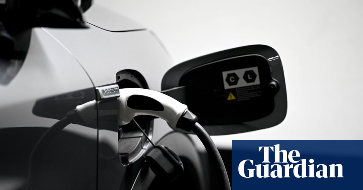 EV sales outpace petrol cars for first time as Australians dodge soaring fuel costs | Environment