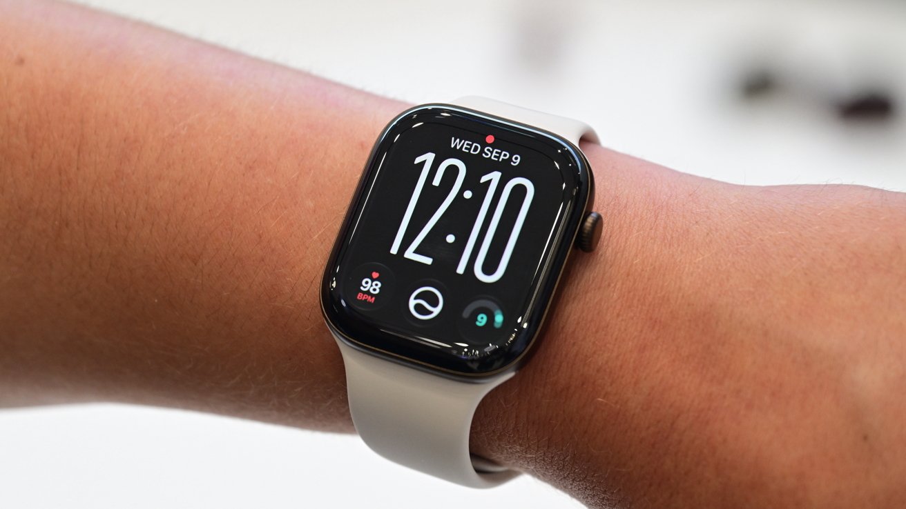 Apple Watch Series 12 has slightly larger bezels
