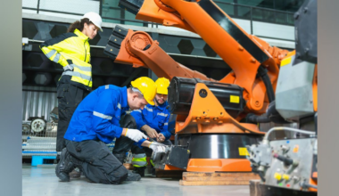 August ISM Report: Manufacturing Activity Falls Slightly, Remains in Expansion Territory