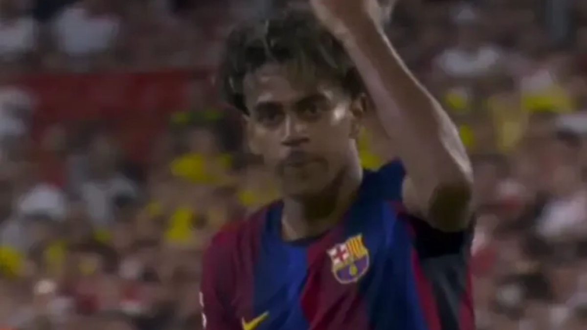 Lamine Yamal faces off with the Sánchez Pizjuán stands