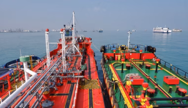 Hormuz Truce Talks Split Crude Benchmarks as Brent's Premium Hits $12.68 - Article