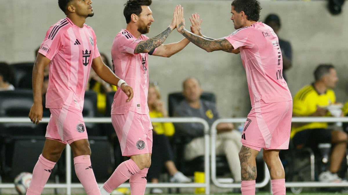 Lionel Messi’s unreal free-kick goal vs Columbus Crew puts him on the brink of historic record