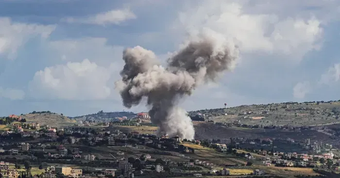 Israeli airstrikes and artillery shelling target several areas in southern Lebanon - شبكة يافا الإخبارية