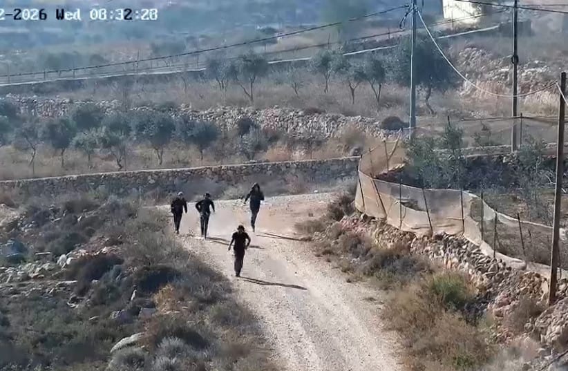 Footage showing extremist settlers running in the West Bank village of Kusra, August 12, 2026.