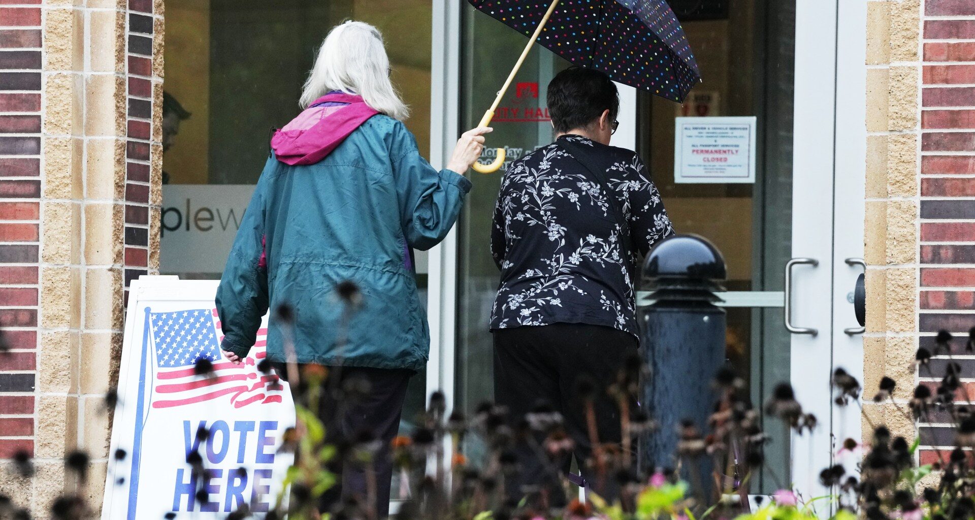 Early in-person voting begins in the 2026 US midterm elections in Virginia | US Midterm Elections 2026 News