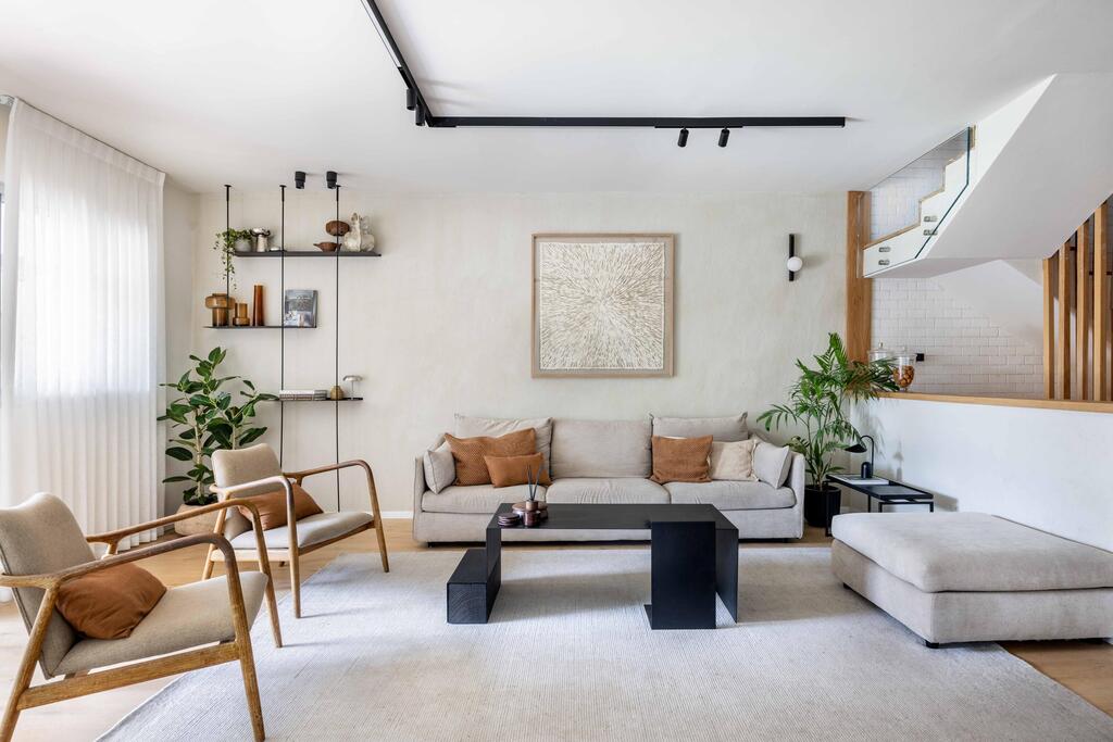 A palette of earthy tones (Photo: Orit Arnon) בית דו-משפחתי ברמת גן, עיצוב: שרונה טביב