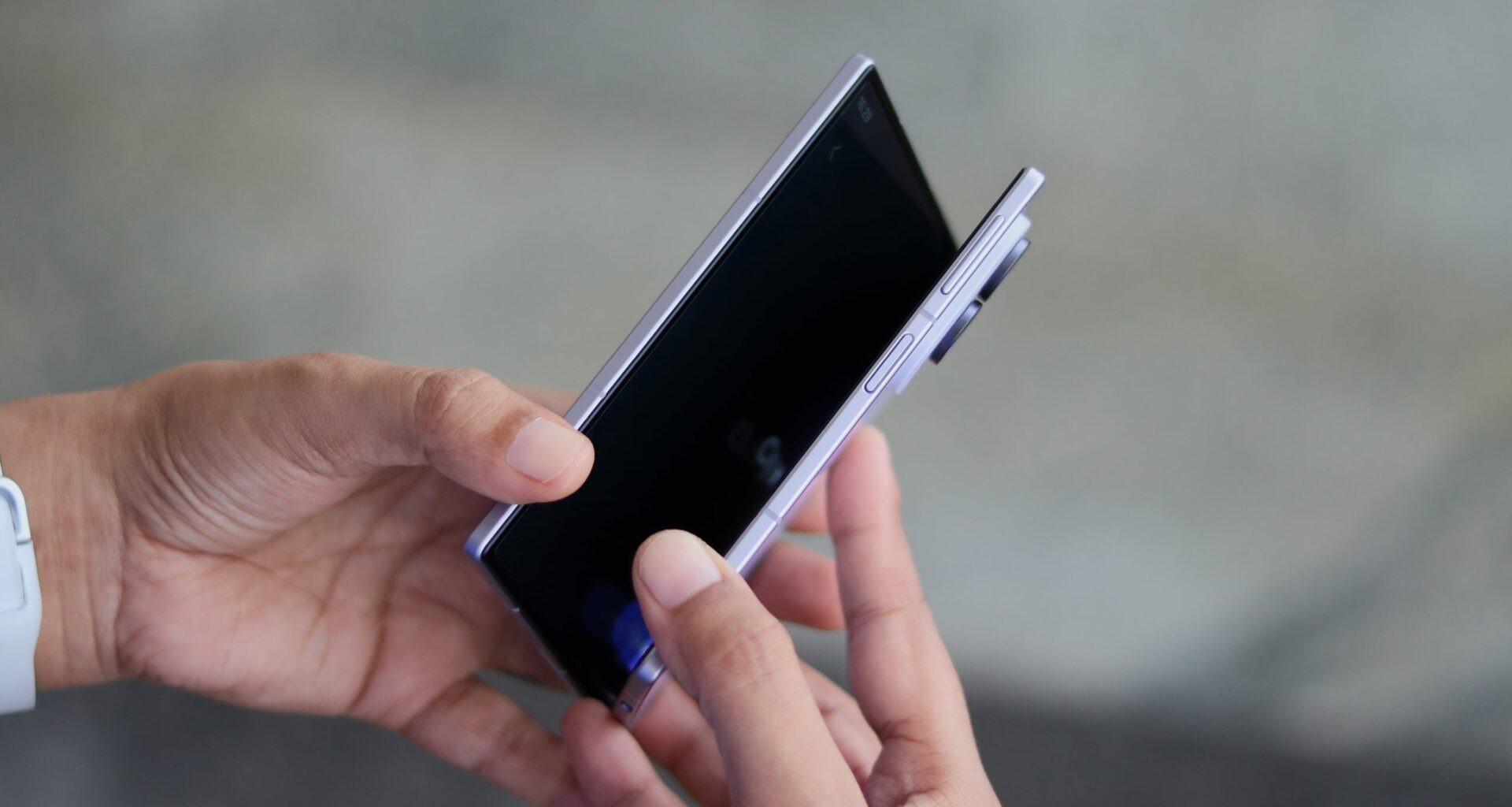 Control how apps behave when you fold your Samsung Galaxy Z Fold 8