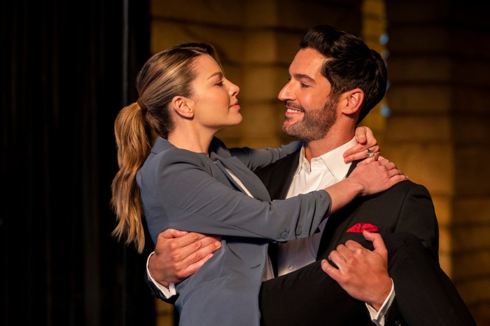 Tom Ellis as Lucifer and Lauren German as Chloe in Lucifer season 6