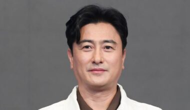 Ahn Jung-hwan Donates 500 Million Won Amid Criticism, Needs Recharge - 조선일보
