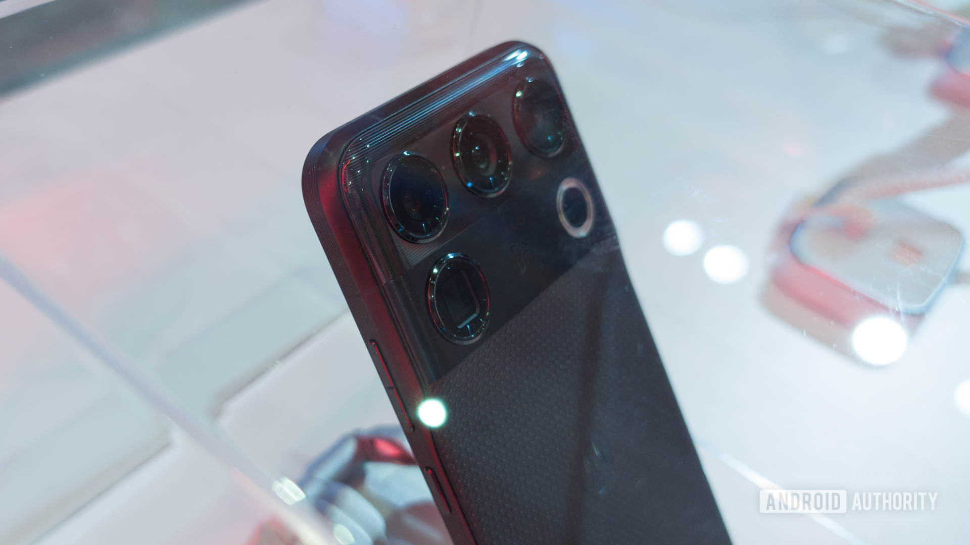 Motorola Signature 27 (6 of 6) Motorola Signature 27 (6 of 6)